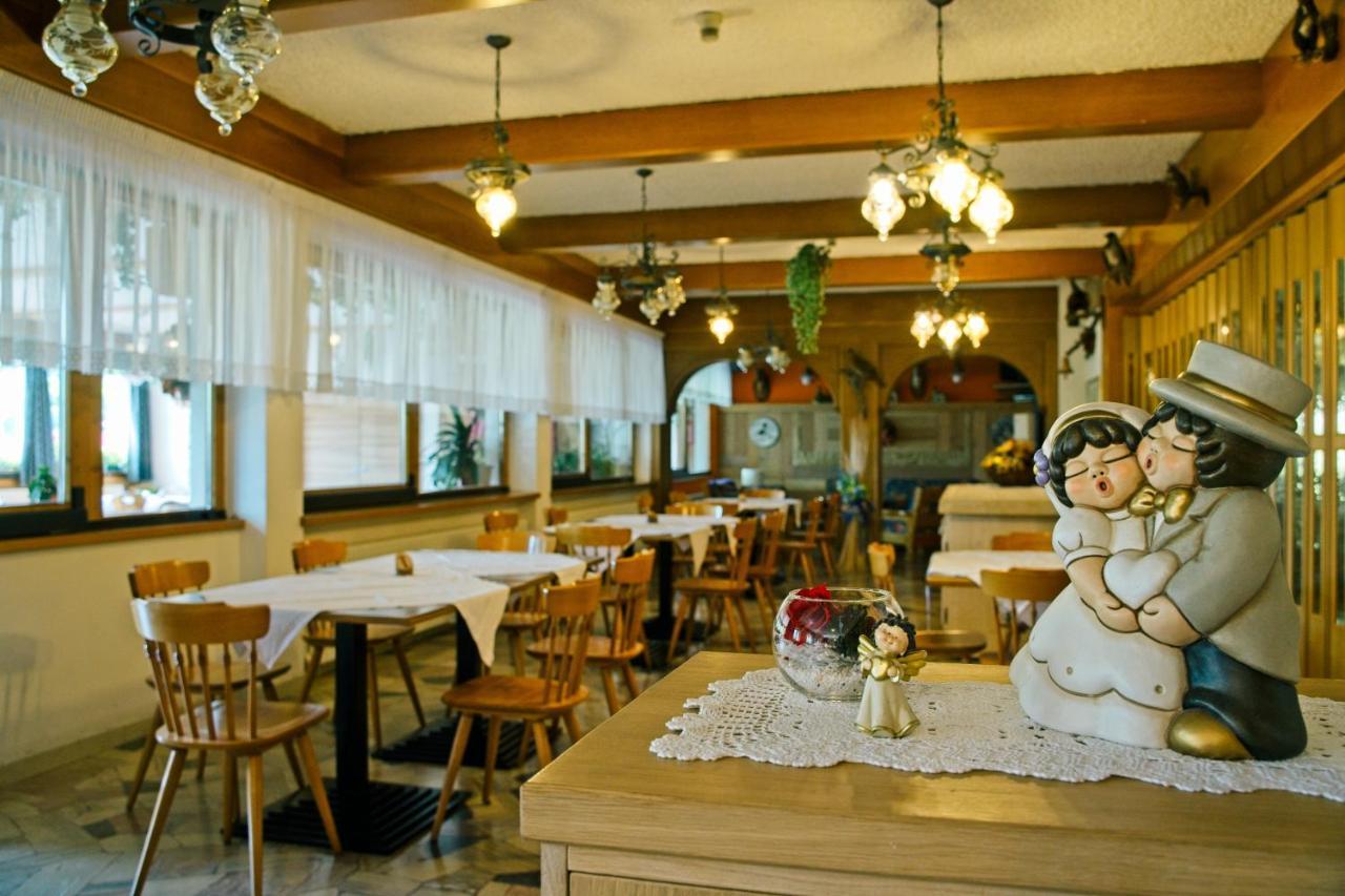 Kapriol Hotel กาสเตลโล เตซิโน ภายนอก รูปภาพ