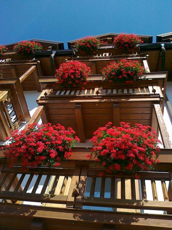 Kapriol Hotel กาสเตลโล เตซิโน ภายนอก รูปภาพ