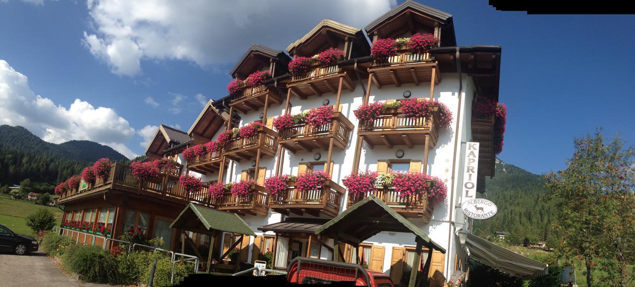 Kapriol Hotel กาสเตลโล เตซิโน ภายนอก รูปภาพ